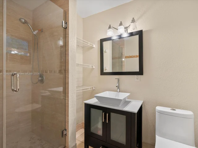 13241 NE 3rd Ct # b, North Miami FL 33161