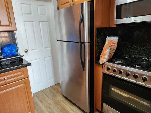 27 SW 55 Ave Rd, Miami FL 33134