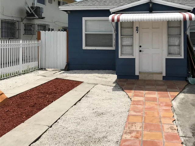 27 SW 55 Ave Rd, Miami FL 33134