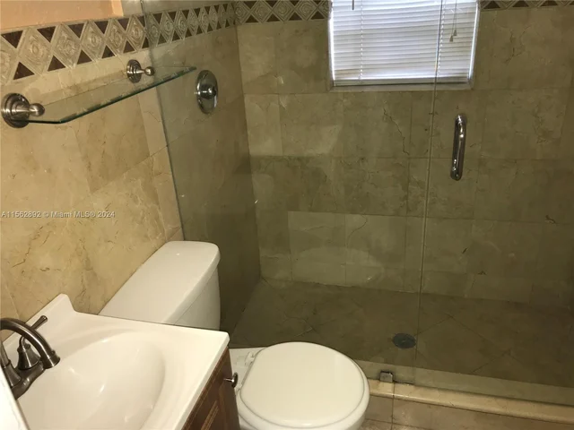 27 SW 55 Ave Rd, Miami FL 33134