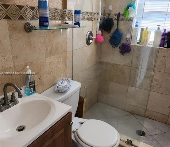 27 SW 55 Ave Rd, Miami FL 33134