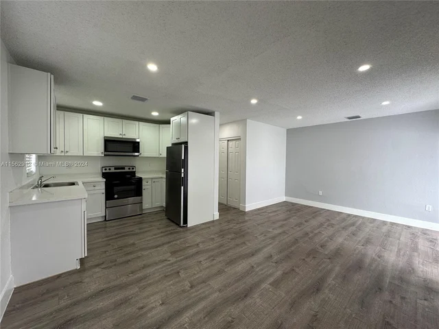 6032 SW 25th St # 1, Miramar FL 33023