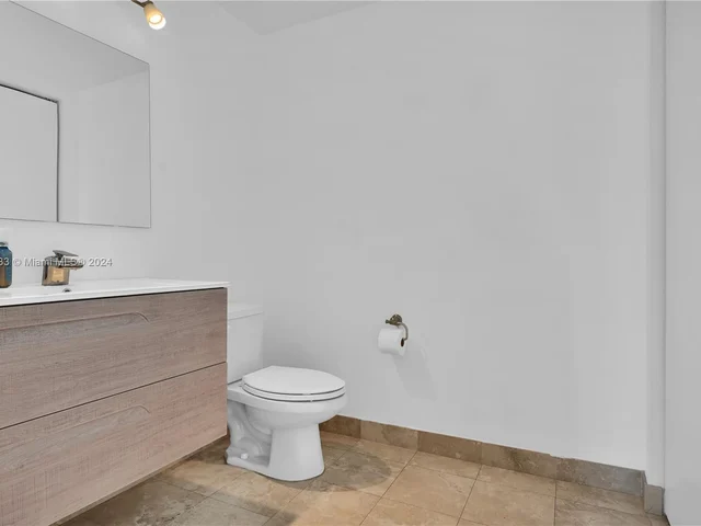 350 S Miami Ave # 708, Miami FL 33130