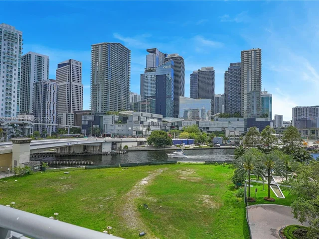 350 S Miami Ave # 708, Miami FL 33130