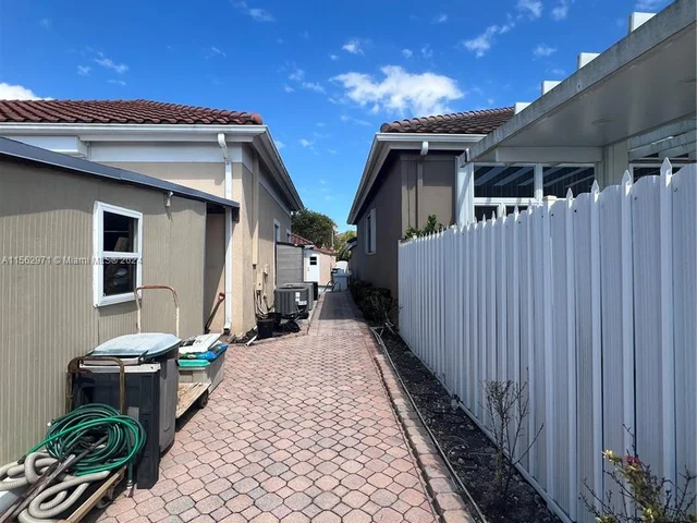 14749 SW 132nd Pl, Miami FL 33186