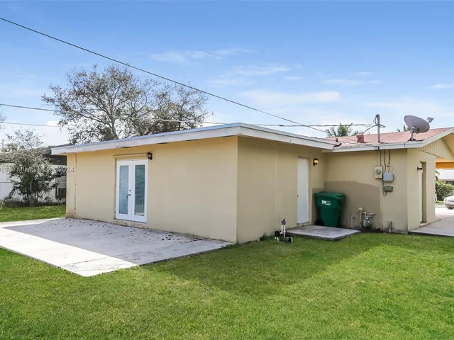 400 W 36th St, Riviera Beach FL 33404