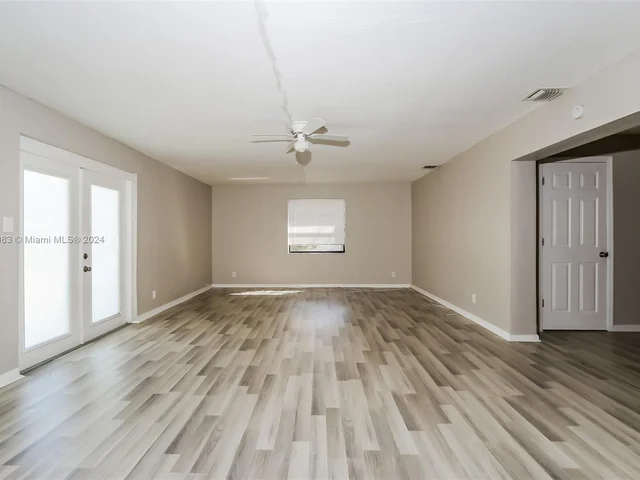 400 W 36th St, Riviera Beach FL 33404