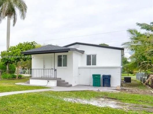 551 NW 2nd St, Florida City FL 33034