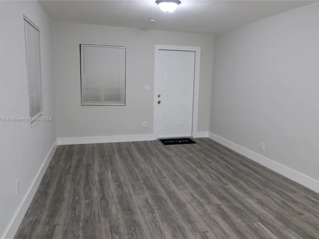 551 NW 2nd St, Florida City FL 33034