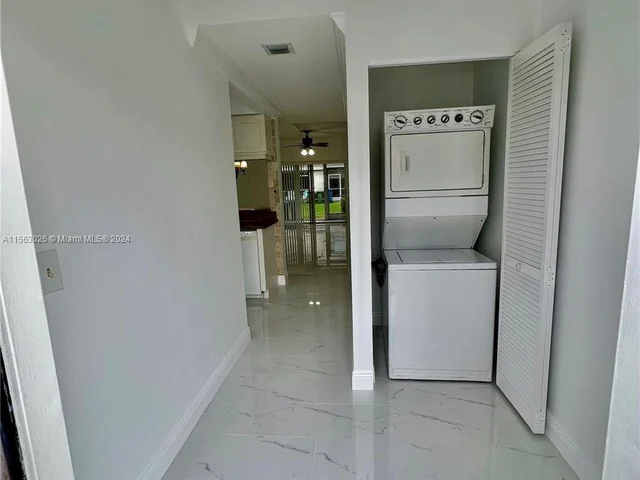 5 Whitehead Cir # 5, Weston FL 33326