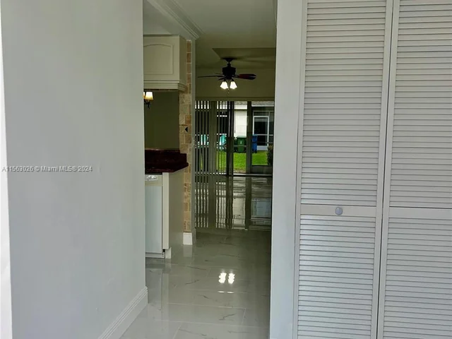 5 Whitehead Cir # 5, Weston FL 33326