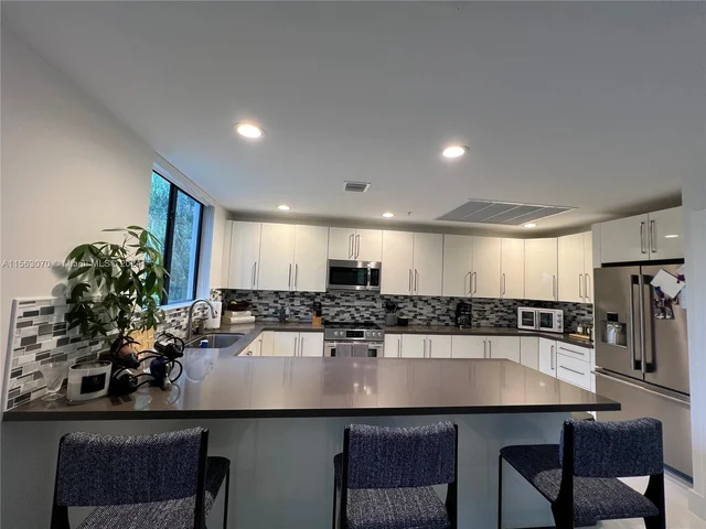 1405 Galiano St # 4, Coral Gables FL 33134