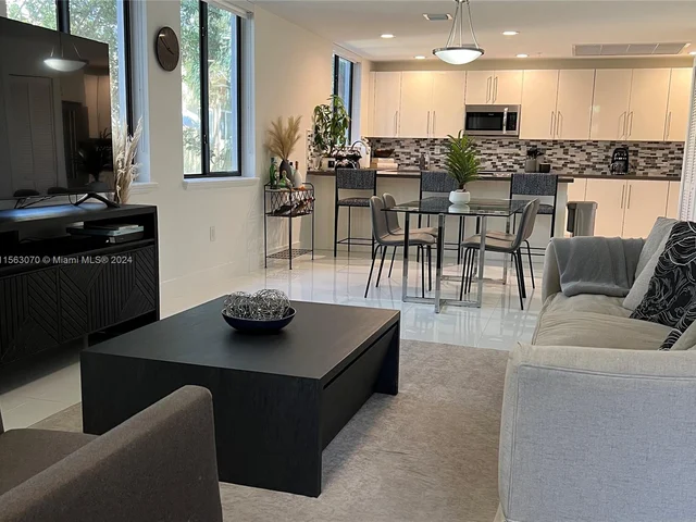 1405 Galiano St # 4, Coral Gables FL 33134