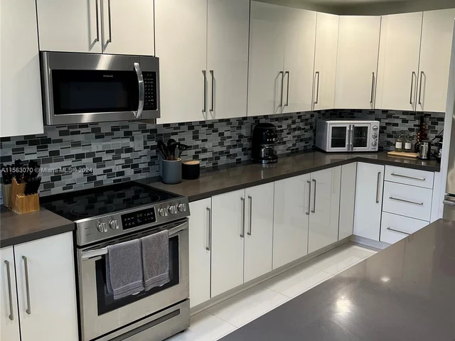 1405 Galiano St # 4, Coral Gables FL 33134