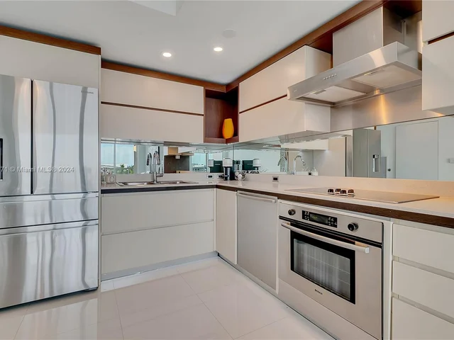 2155 Washington Ct # 502, Miami Beach FL 33139