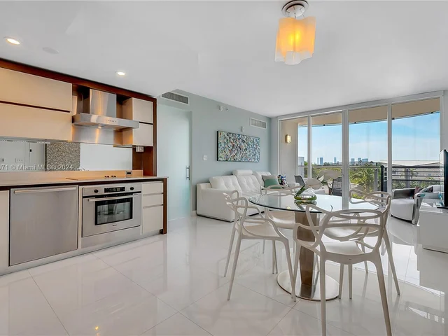 2155 Washington Ct # 502, Miami Beach FL 33139