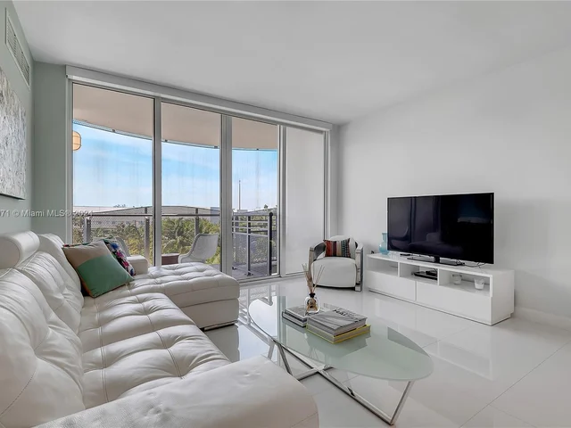 2155 Washington Ct # 502, Miami Beach FL 33139