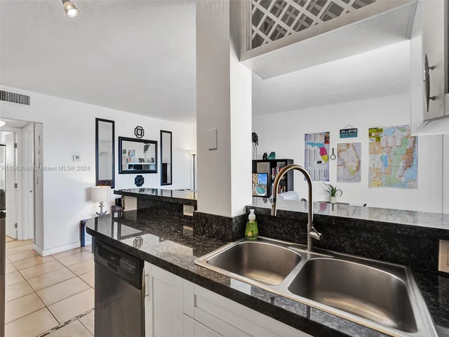 1815 N Surf Rd # 202, Hollywood FL 33019