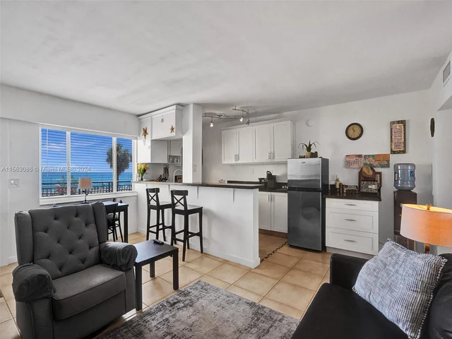 1815 N Surf Rd # 202, Hollywood FL 33019