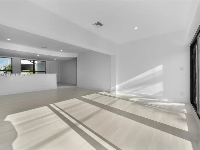 702 NE 23rd Ave # 1, Pompano Beach FL 33062