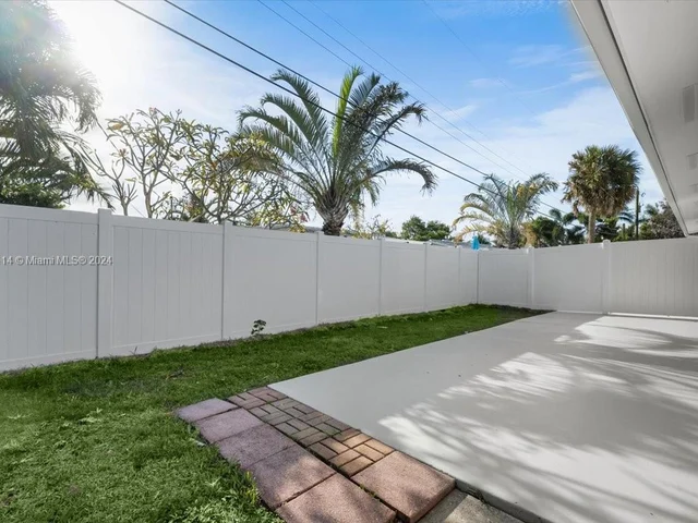 702 NE 23rd Ave # 1, Pompano Beach FL 33062