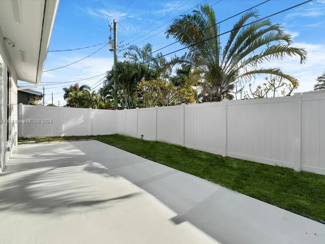 702 NE 23rd Ave # 1, Pompano Beach FL 33062