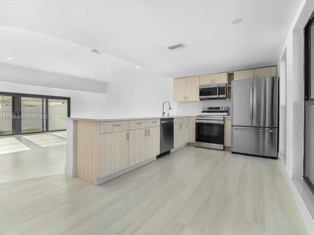 702 NE 23rd Ave # 1, Pompano Beach FL 33062