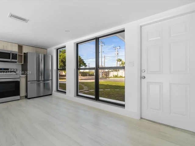 702 NE 23rd Ave # 1, Pompano Beach FL 33062