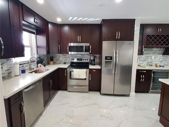 2219 NE 123rd St # 2219, North Miami FL 33181