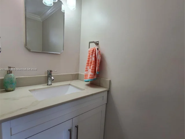 2219 NE 123rd St # 2219, North Miami FL 33181