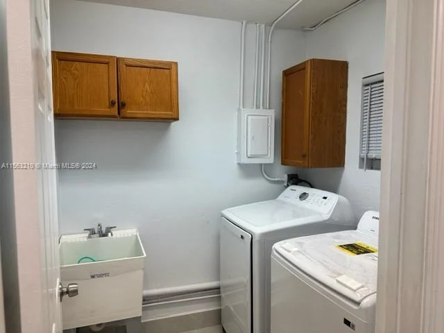 5084 SW 24th Ave, Dania Beach FL 33312