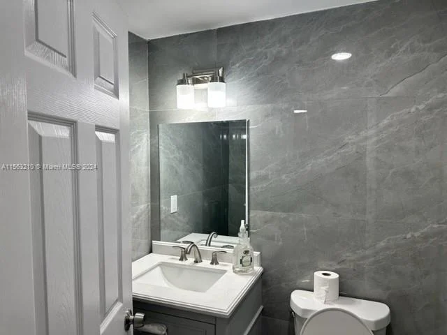 5084 SW 24th Ave, Dania Beach FL 33312