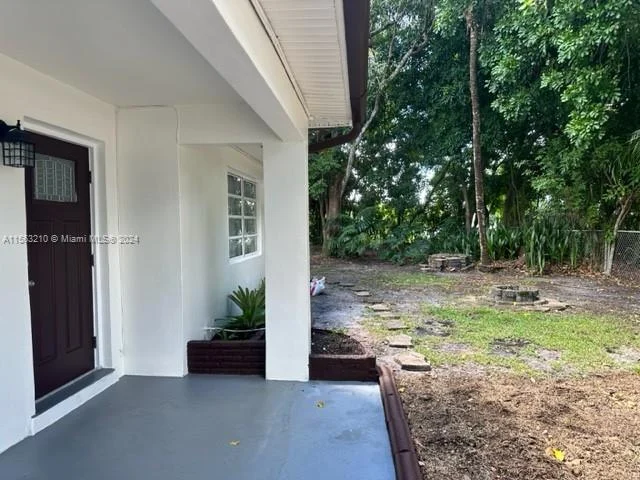 5084 SW 24th Ave, Dania Beach FL 33312