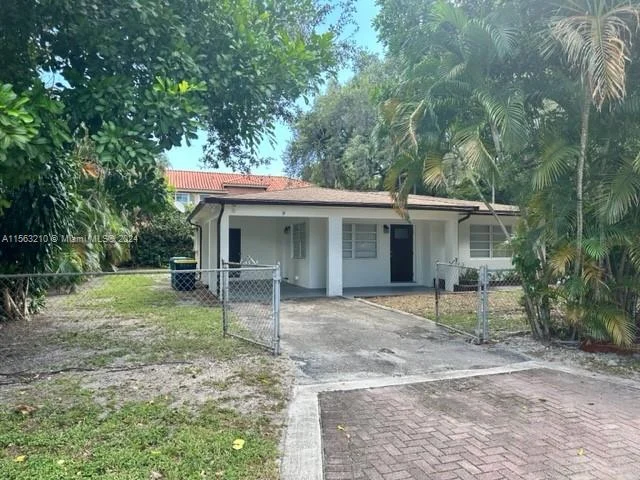 5084 SW 24th Ave, Dania Beach FL 33312