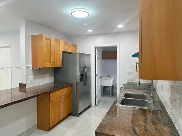 5084 SW 24th Ave, Dania Beach FL 33312