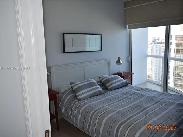 6365 Collins Ave # 1710, Miami Beach FL 33141