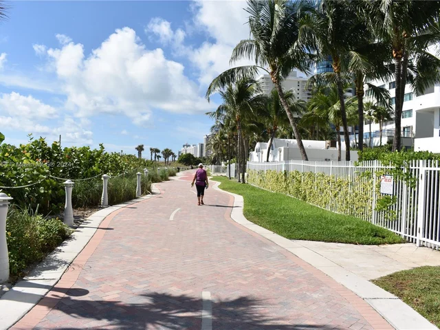 6365 Collins Ave # 1710, Miami Beach FL 33141