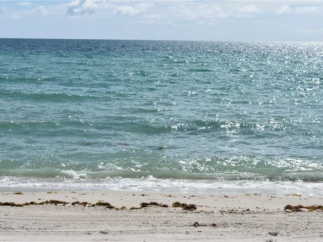 6365 Collins Ave # 1710, Miami Beach FL 33141