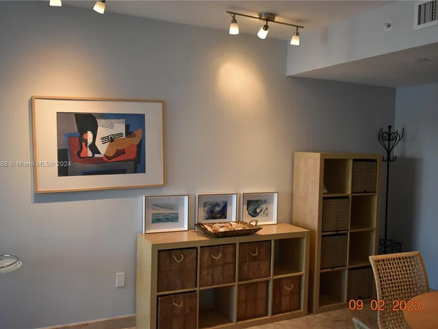 6365 Collins Ave # 1710, Miami Beach FL 33141