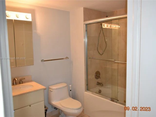 6365 Collins Ave # 1710, Miami Beach FL 33141