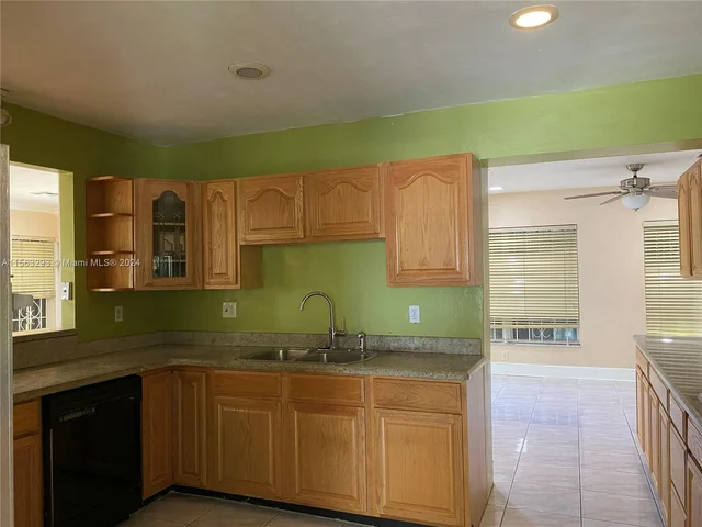 10820 SW 154th St, Miami FL 33157