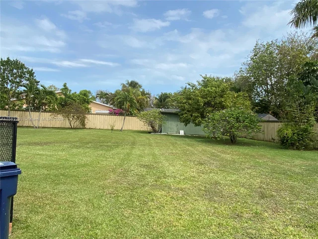 10820 SW 154th St, Miami FL 33157