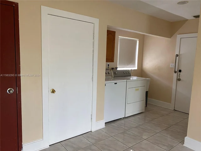 10820 SW 154th St, Miami FL 33157