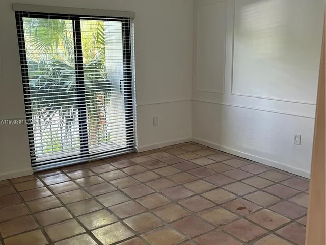 4708 SW 67th Ave # L2, Miami FL 33155