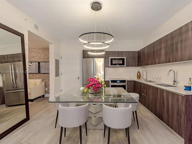 2960 NE 207th St # 606, Aventura FL 33180