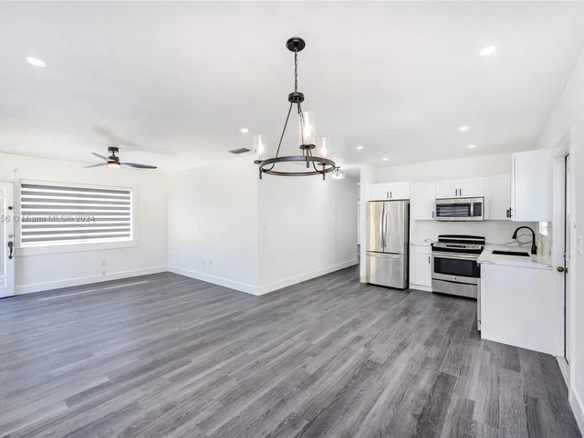 1706 S Le Jeune Rd, Coral Gables FL 33134