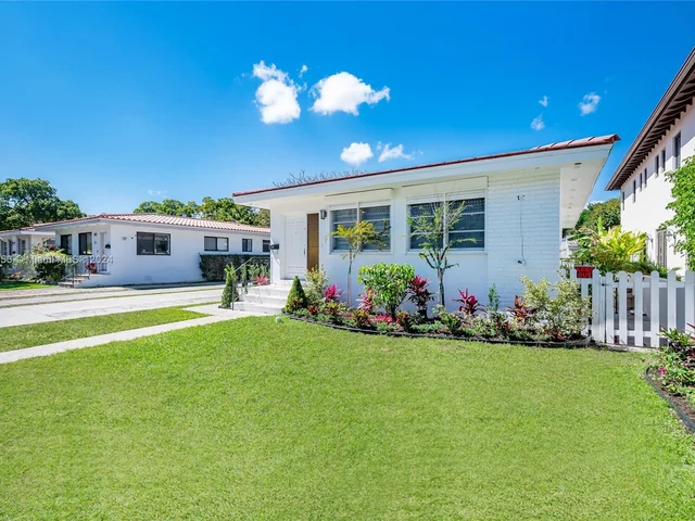 1706 S Le Jeune Rd, Coral Gables FL 33134