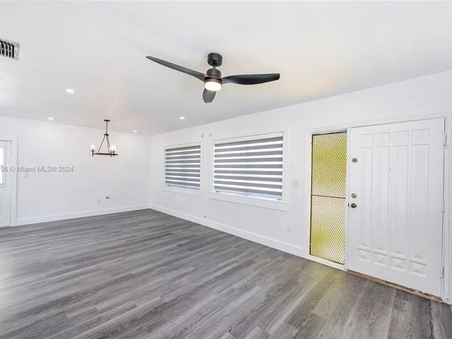 1706 S Le Jeune Rd, Coral Gables FL 33134