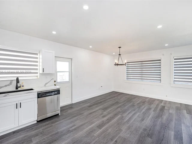 1706 S Le Jeune Rd, Coral Gables FL 33134