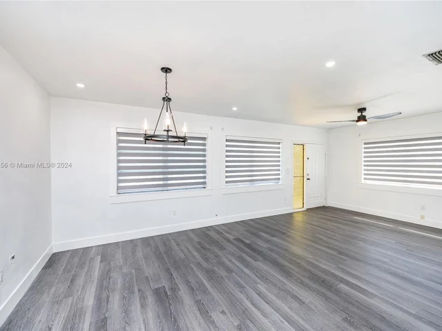 1706 S Le Jeune Rd, Coral Gables FL 33134